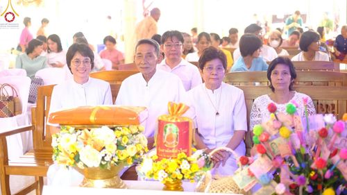 ภาพ No.168520:พิธีทอดกฐิน ณ วัดไม้ตราสมาชิการาม อ.บางไทร จ.พระนครศรีอยุธยา ในโครงการกฐินสามัคคีทั่วไทย 30,000 วัด บูชาธรรม 80 ปี หลวงพ่อธัมมชโย โดยคณะศิษยานุศิษย์วัดพระธรรมกาย วันที่ 20 ตุลาคม พ.ศ. 2567