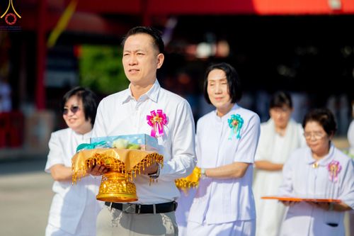ภาพ No.192094:พิธีทอดผ้าป่าทำนุบำรุงศาสนสถาน ณ วัดนราภิรมย์ ตำบลนราภิรมย์ อำเภอบางเลน จังหวัดนครปฐม ในโครงการธรรมยาตรา กตัญญูบูชา มหาปูชนียาจารย์ พระมงคลเทพมุนี(สด จนฺทสโร) พระผู้ปราบมาร อนุสรณ์สถาน 7 แห่ง ปีที่ 13 วันที่ 9 มกราคม พ.ศ. 2568
