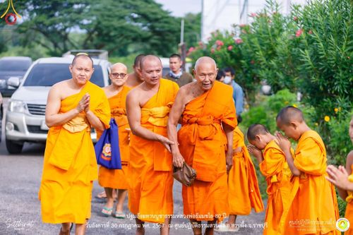 ภาพ No.147215:ปฐมสังฆทานบูชาธรรมหลวงพ่อธัมมชโย 80 ปี พิธีถวายสังฆทาน 80 วัด ในอำเภอสวนผึ้ง-บ้านคา  วันอังคารที่ 30 กรกฎาคม พ.ศ.2567 ณ ศูนย์ปฎิบัติธรรมสวนผึ้ง จ.ราชบุรี