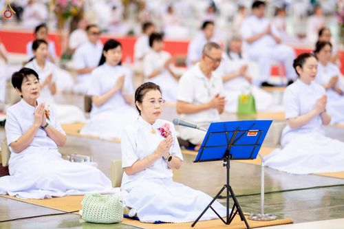 ภาพ No.233921:วันอาทิตย์ที่ 20 กรกฎาคม พ.ศ.2568 พิธีจุดเทียนใจ ไฟนิรันด์ อนันตชัย วัดพระธรรมกาย