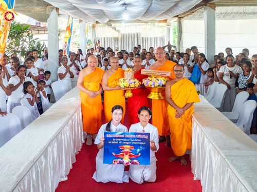 วัดพระธรรมกาย ร่วมบุญกฐินศรีลังกา ณ วัดศรีสุมะนะวิเวการามายะ มาตาเล เขตมาตาเล จังหวัดภาคกลาง ประเทศศรีลังกา วันที่ 16 พฤศจิกายน พ.ศ. 2566
