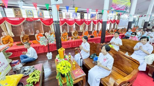 ภาพ No.254974:วันที่ 12 ตุลาคม พ.ศ. 2568 พิธีทอดกฐินสามัคคีทั่วไทย 30,000 วัด โดยคณะศิษยานุศิษย์ บูชาธรรม 81 ปี หลวงพ่อธัมมชโย ณ วัดสุทธาวาส กรุงเทพมหานคร