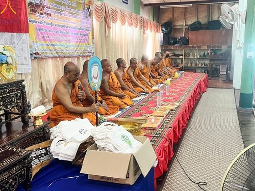 ภาพ No.169833:พิธีทอดกฐิน ณ วัดชุมนุมใน จ.ระยอง ในโครงการกฐินสามัคคีทั่วไทย 30,000 วัด บูชาธรรม 80 ปี หลวงพ่อธัมมชโย โดยคณะศิษยานุศิษย์วัดพระธรรมกาย วันที่ 26 ตุลาคม พ.ศ. 2567