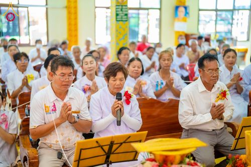 ภาพ No.182243:พิธีทอดกฐิน ณ วัดบ้านโนนดู่ ต.ตลาดไทร อ.ชุมพวง จ.นครราชสีมา ในโครงการทอดกฐินสามัคคีทั่วไทย 30,000 วัด บูชาธรรม 80 ปี หลวงพ่อธัมมชโย โดยคณะศิษยานุศิษย์วัดพระธรรมกาย วันที่ 7 พฤศจิกายน พ.ศ. 2567