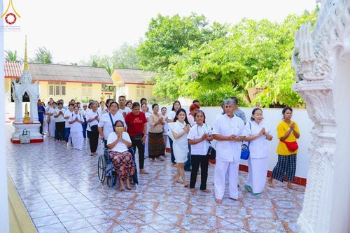 ภาพ No.186420:พิธีตัดปอย ปลงผม เวียนประทักษิณ  มอบบาตรผ้าไตร ขอขมาผู้ปกครอง และพิธีบรรพชาอุปสมบท  โครงการอุปสมบทหมู่บูชาธรรมมหาปูชนียาจารย์  ประจำปี 2567 ณ ศูนย์ปฏิบัติธรรมภาคใต้และวัดคงคาเลียบ อ.บางกล่ำ จ.สงขลา วันอาทิตย์ที่ 8 ธันวาคม พ.ศ. 2567