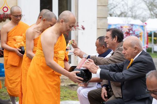 ภาพ No.96437:พิธีทอดกฐินวัดพระธรรมกายบอร์โด ประเทศฝรั่งเศส วันอาทิตย์ที่ 19 พฤศจิกายน พ.ศ. 2566 ณ วัดพระธรรมกายบอร์โด ประเทศฝรั่งเศส