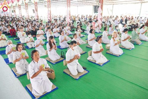 ภาพ No.97231:พิธีทอดผ้าป่า เพื่อสร้าง "ลานอเนกประสงค์พญานาค 4 ตระกูล" และพิธีจุดประทีปโคมลอย ลอยกระทง ถวายประทีปเป็นพุทธบูชา ณ พุทธอุทยานนานาชาติ จ.หนองคาย วันที่ 27 พฤศจิกายน พ.ศ. 2566