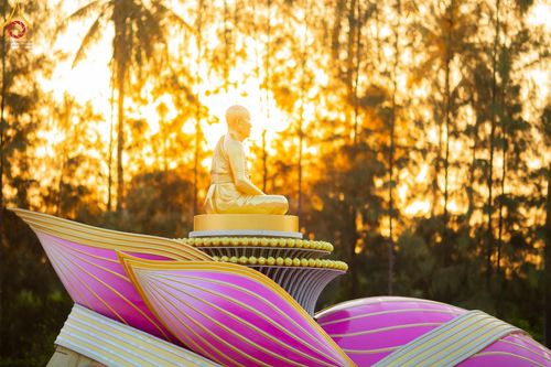 ภาพ No.192921:พิธีตักบาตรพระธรรมยาตรา ณ อนุสรณ์สถานคลองบางนางแท่น อ.สามพราน จ.นครปฐม ในโครงการธรรมยาตรา กตัญญูบูชา มหาปูชนียาจารย์ พระมงคลเทพมุนี(สด จนฺทสโร) พระผู้ปราบมาร อนุสรณ์สถาน 7 แห่ง ปีที่ 13 วันที่ 11 มกราคม พ.ศ.2568