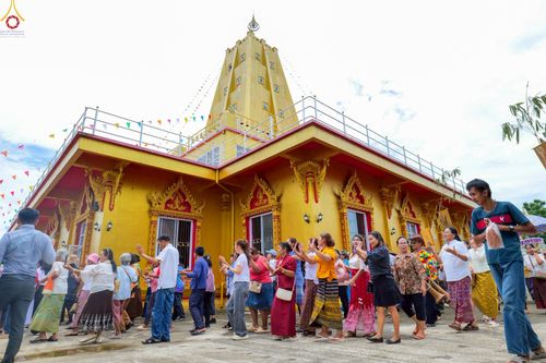 ภาพ No.257134:วันที่ 17 ตุลาคม พ.ศ. 2568 พิธีทอดกฐินสามัคคีทั่วไทย 30,000 วัด โดยคณะศิษยานุศิษย์ บูชาธรรม 81 ปี หลวงพ่อธัมมชโย ณ วัดนิคมพัฒนาราม ต.นิคมพัฒนา อ.มะนัง จ.สตูล