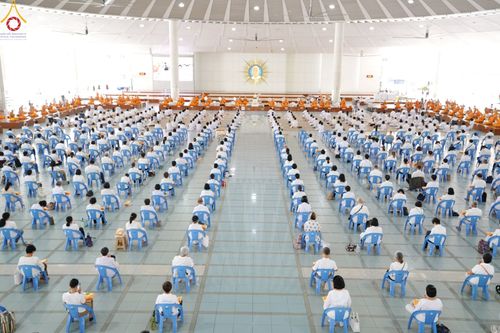 ภาพ No.82780:พิธีบุพเปตพลี ครั้งที่ 136 ร่วมอุทิศบุญแด่ญาติที่ล่วงลับไปแล้ว และสืบทอดอายุพระพุทธศาสนา วันเสาร์ที่ 17 มิถุนายน พ.ศ.2566 (วันพระแรม 14 ค่ำเดือน 7) ณ หอฉันคุณยายอาจารย์ฯ วัดพระธรรมกาย