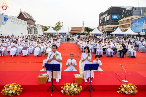 ภาพ No.126297:พิธีทำบุญเมืองนครราชสีมา ฉลอง 556 ปี ตักบาตรพระ 10,000 รูป ในวันเสาร์ที่ 2 มีนาคม พ.ศ.2567 ณ อนุสาวรีย์ท้าวสุรนารี จ.นครราชสีมา จัดโดย คณะสงฆ์จังหวัดนครราชสีมา ร่วมกับสำนักงานจังหวัดนครราชสีมา