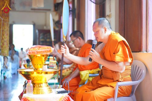 ภาพ No.177165:พิธีทอดกฐิน ณ วัดคลองศิลา(สันทรายคองน้อย) ต.เวียง อ.ฝาง จ.เชียงใหม่ ในโครงการทอดกฐินสามัคคีทั่วไทย 30,000 วัด บูชาธรรม 80 ปี หลวงพ่อธัมมชโย โดยคณะศิษยานุศิษย์วัดพระธรรมกาย วันที่ 11 พฤศจิกายน พ.ศ. 2567