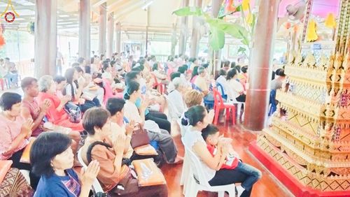 ภาพ No.170580:พิธีทอดกฐิน ณ วัดสำพะเนียง อ.บ้านแพรก จ.พระนครศรีอยุธยา ในโครงการกฐินสามัคคีทั่วไทย 30,000 วัด บูชาธรรม 80 ปี หลวงพ่อธัมมชโย โดยคณะศิษยานุศิษย์วัดพระธรรมกาย วันที่ 27 ตุลาคม พ.ศ. 2567