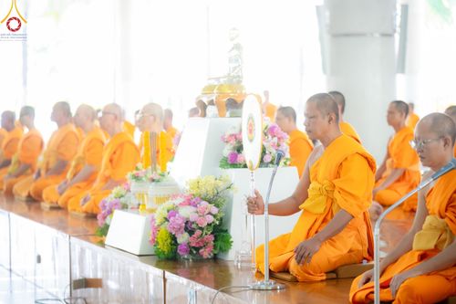 ภาพ No.168646:พิธีถวายภัตตาหารเมนูสวรรค์ ณ หอฉันคุณยายอาจารย์ วัดพระธรรมกาย ในวันเสาร์ที่ 9 พฤศจิกายน พ.ศ. 2567