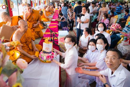 พิธีทอดกฐินสามัคคีทั่วไทย 5,000 วัด ณ วัดโสภณาราม จ.ปทุมธานี วันที่ 4 พฤศจิกายน พ.ศ. 2566