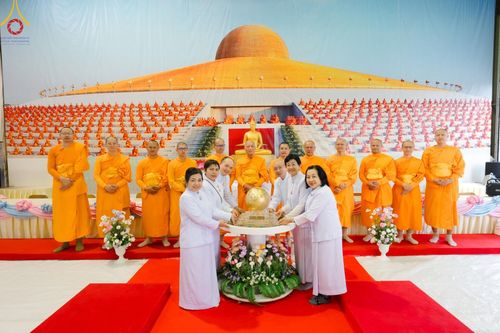 ภาพ No.132982:พิธีทอดผ้าป่าสามัคคีฉลองครบ 13 ปี วัดพระธรรมกายไอจิ แด่คณะพระภิกษุสงฆ์ 12 วัด ศูนย์สาขาทั่วภาคพื้นญี่ปุ่น วันที่ 31 มีนาคม พ.ศ. 2567
