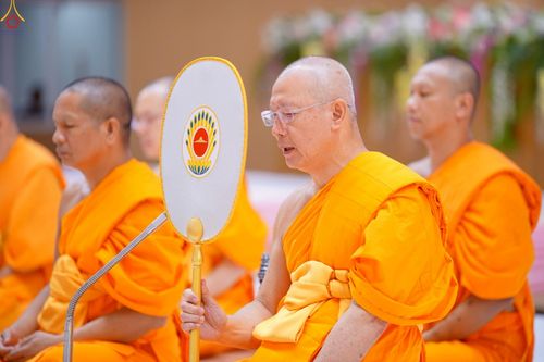 ภาพ No.225317:วันอาทิตย์ที่ 18 พฤษภาคม พ.ศ. 2568 พิธีร่วมบุญการศึกษา พระภิกษุ สามเณร ณ ห้องแก้วสารพัดนึก 2 วัดพระธรรมกาย