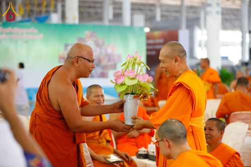 ภาพ No.127291:พิธีมุทิตาสักการะ พระครูปลัดรัตนวีรวัฒน์ เจ้าอาวาสวัดพระธรรมกาย วันอาทิตย์ที่ 3 มีนาคม พ.ศ. 2567