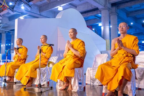 ภาพ No.207973:พิธีฉลองชัยชิตังเม สวดธัมมจักกัปวัตนสูตร ครบ 7,117,001,250 จบ ในวันมาฆบูชา วันพุธที่ 12 กุมภาพันธ์ พ.ศ. 2568 ณ วัดพระธรรมกาย จังหวัดปทุมธานี