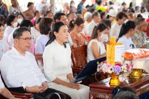 ภาพ No.99499:พิธีทอดกฐินสามัคคีทั่วไทย 5,000 วัด ณ วัดไผ่เลี้ยง กรุงเทพฯ วันที่ 26 พฤศจิกายน พ.ศ. 2566