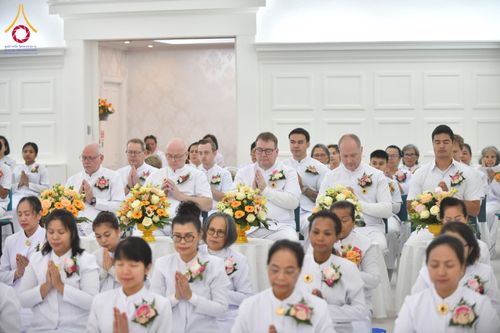 ภาพ No.171486:พิธีทอดกฐิน ณ วัดพระธรรมกายคอร์ซัวร์ ลุสท์สโกว ประเทศเดนมาร์ก วันเสาร์ที่ 19 ตุลาคม พ.ศ. 2567