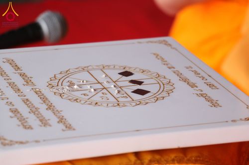 ภาพ No.174062:พิธีวางศิลาฤกษ์มหาสมบัติ โปรยรัตนชาติบ่อมงคลเศรษฐี ติดแผ่นทอง ลูกนิมิต - ช่อฟ้า เพื่อสถาปนาสร้างอุโบสถ บูชาธรรม 80 ปีหลวงพ่อธัมมชโย ณ วัดทุ่งเจริญธรรม อ.อมก๋อย จ.เชียงใหม่ วันที่ 8 พฤศจิกายน พ.ศ. 2567