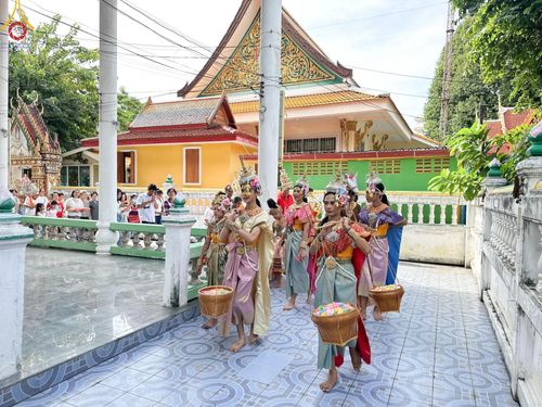 ภาพ No.172100:พิธีทอดกฐิน ณ วัดเทพากร เขตบางพลัด กรุงเทพมหานคร ในโครงการกฐินสามัคคีทั่วไทย 30,000 วัด บูชาธรรม 80 ปี หลวงพ่อธัมมชโย โดยคณะศิษยานุศิษย์วัดพระธรรมกาย วันที่ 27 ตุลาคม พ.ศ. 2567