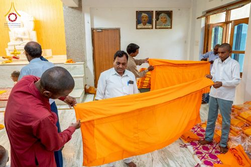 ภาพ No.231006:วันที่ 1 กรกฎาคม พ.ศ. 2568 โครงการบรรพชาสามเณร 300 รูป ถวายเป็นพุทธบูชา  วันอาสาฬหบูชา ณ จุดกำเนิดพระรัตนตรัย  ต้นแหล่งธัมมจักกัปปวัตตนสูตร เมืองพาราณสี  สารนาถ ประเทศอินเดีย