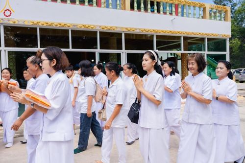 ภาพ No.166717:พิธีทอดกฐิน ณ วัดเขาดินมังกรทอง อ.บ่อทอง จ.ชลบุรี  ในโครงการกฐินสามัคคีทั่วไทย 30,000 วัด บูชาธรรม 80 ปี หลวงพ่อธัมมชโย โดยคณะศิษยานุศิษย์วัดพระธรรมกาย วันที่ 23 ตุลาคม พ.ศ. 2567