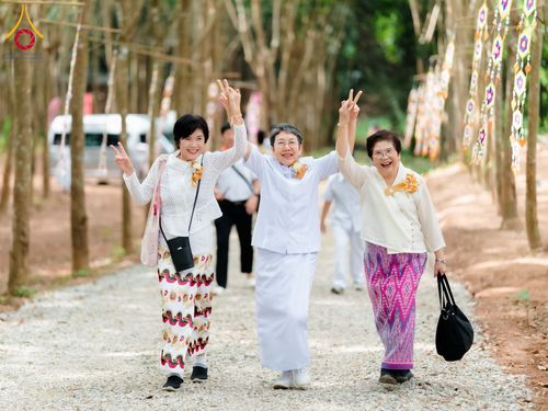 ภาพ No.171742:พิธีทอดกฐิน ศูนย์ปฏิบัติธรรมแก้วเมืองเลย วันที่ 27 ตุลาคม พ.ศ. 2567