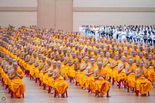 ภาพ No.234883:พิธีเจริญพระพุทธมนต์ ปฎิบัติธรรมเจริญสมาธิภาวนา และพิธีทำบุญตักบาตร เพื่อถวายเป็นพระราชกุศลแด่พระบาทสมเด็จพระวชิรเกล้าเจ้าอยู่หัว เนื่องในโอกาสวันเฉลิมพระชนมพรรษา 28 กรกฎาคม พ.ศ. 2568 ณ ห้องแก้วสารพัดนึก 2 วัดพระธรรมกาย อ.คลองหลวง จ.ปทุมธานี