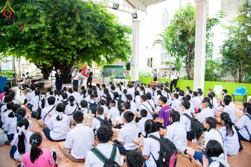 ภาพ No.184865:กิจกรรมวันรวมพลังเด็กดี V-Star ผู้นำฟื้นฟูศีลธรรมโลก กรุงเทพมหานคร ณ วัดมหาธาตุยุวราชรังสฤษฎิ์ราชวรมหาวิหาร กรุงเทพมหานคร ในวันที่ 13 ธันวาคม พ.ศ. 2567