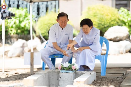 พิธีวางดวงแก้ว และโปรยรัตนชาติ  สถาปนาหมู่บ้านปฏิบัติธรรม และพิธีถวายภัตตาหารเพลแด่พระบวชใหม่ วัดป่าธรรมกายนานาชาติโทชิหงิ ประเทศญี่ปุ่น วันที่ 13 สิงหาคม พ.ศ. 2567