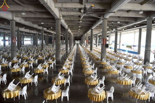 ภาพ No.218420:วันที่ 15 - 18 เมษายน พ.ศ. 2568 การเตรียมภาชนะสำหรับถวายภัตตาหาร , การจัดโต๊ะเก้าอี้ในลานธรรม , การแพ็คพัสดุงานต้อนรับ เพื่องานวันคุ้มครองโลก 22 เมษายน พ.ศ.2568 วัดพระธรรมกาย