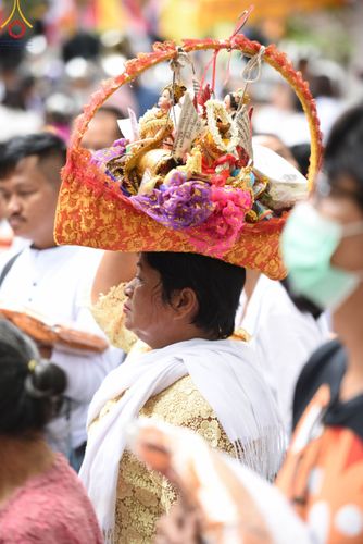 ภาพ No.98914:พิธีทอดกฐินสามัคคีทั่วไทย 5,000 วัด และกฐินเด็กดีวีสตาร์ ณ วัดเขาลาดวนาราม อ.แก่งคอย จ.สระบุรี วันที่ 26 พฤศจิกายน พ.ศ. 2566