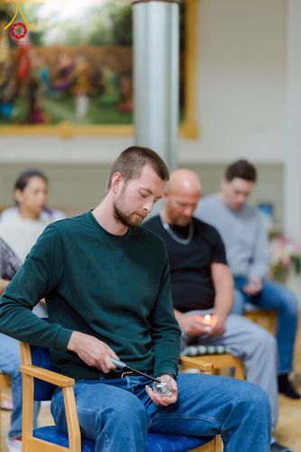 ภาพ No.232630:วันเสาร์ที่ 5 กรกฎาคม พ.ศ. 2568 Candlelight meditation & Vigil พิธีจุดเทียนให้สว่าง สู่ทางสงบ ณ วัดพระธรรมกายนอร์ธสวีเดน