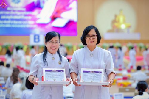 ภาพ No.228283:วันอาทิตย์ที่ 8 มิถุนายน พ.ศ. 2568 พิธีถวายทุนสนับสนุนพระไตรปิฎกฉบับธรรมชัย และอนุรักษ์คัมภีร์โบราณ ณ ห้องแก้วสารพัดนึก 2 วัดพระธรรมกาย