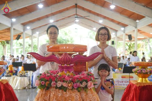 ภาพ No.166299:พิธีทอดกฐิน ณ ศูนย์ปฏิบัติธรรมบุญประสาน ในโครงการกฐินสามัคคีทั่วไทย 30,000 วัด บูชาธรรม 80 ปี หลวงพ่อธัมมชโย โดยคณะศิษยานุศิษย์วัดพระธรรมกาย วันที่ 19 ตุลาคม พ.ศ. 2567