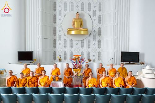 ภาพ No.265804:วันที่ 2 พฤศจิกายน พ.ศ. 2568 วัดพระธรรมกายเมลเบิร์น ได้มีโอกาสถวายการต้อนรับ พระเดชพระคุณ พระเทพปริยัติโสภณ เจ้าคณะจังหวัดกาญจนบุรี และเจ้าอาวาสวัดไชยชุมพลชนะสงคราม