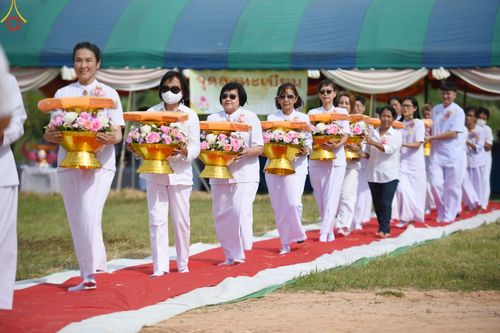 ภาพ No.90915:พิธีวางแผ่นพื้นคอนกรีต บรรจุดวงแก้ว และปฐมรัตนปฐวี ในบ่อมงคลมหาสมบัติ เพื่อสถาปนาอาคาร 80 ปี หลวงพ่อธัมมชโย วันอาทิตย์ที่ 15 ตุลาคม พ.ศ. 2566 ณ ศูนย์ปฎิบัติธรรมวิหารแดง จ.สระบุรี