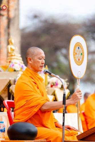 ภาพ No.138489:พิธีตักบาตร วัดราชบูรณะ จ.พระนครศรีอยุธยา วันที่ 25 พฤษภาคม พ.ศ.2567