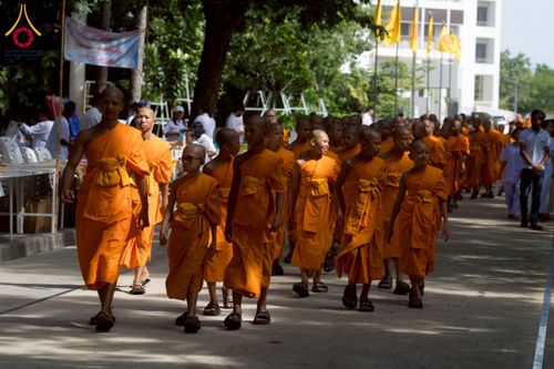 ภาพ No.233108:วันที่ 11 กรกฏาคม พ.ศ. 2568 พิธีอธิษฐานพรรษา ของคณะสงฆ์ ณ โบสถ์พระไตรปิฎก วัดพระธรรมกาย ต.คลองสาม อ.คลองหลวง จ.ปทุมธานี