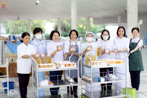 ภาพ No.229641:วันที่ 25 มิถุนายน พ.ศ. 2568 (แรม 15 ค่ำ เดือน 7) พิธีบุพเปตพลี ครั้งที่ 166 ร่วมอุทิศบุญแด่หมู่ญาติที่ล่วงลับไปแล้ว และสืบทอดอายุพระพุทธศาสนา ณ หอฉันคุณยายอาจารย์ฯ วัดพระธรรมกาย