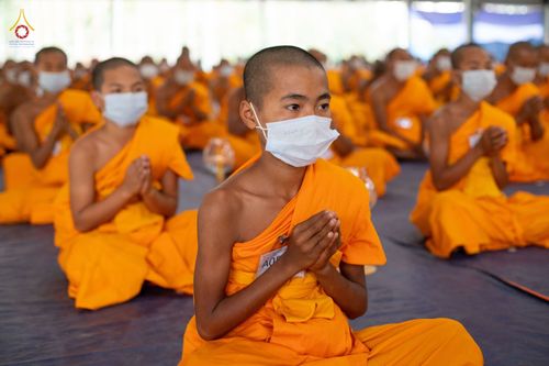 ภาพ No.76519:คณะสงฆ์และสามเณรบังกลาเทศ ปฎิบัติธรรมและจุดโคมประทีปถวายเป็นพุทธบูชา วันที่ 17 กุมภาพันธ์ พ.ศ. 2566