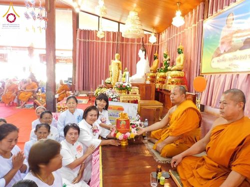 ภาพ No.177004:พิธีทอดกฐิน ณ วัดปะคำ จ.นครราชสีมา ในโครงการทอดกฐินสามัคคีทั่วไทย 30,000 วัด บูชาธรรม 80 ปี หลวงพ่อธัมมชโย โดยคณะศิษยานุศิษย์วัดพระธรรมกาย วันที่ 3 พฤศจิกายน พ.ศ. 2567