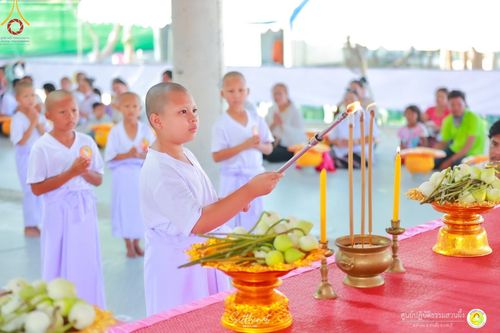 ภาพ No.135626:พิธีขอขมารับผ้าไตร , พิธีบรรพชา ในโครงการบรรพชาสามเณร ฟื้นฟูพระพุทธศาสนาทั่วไทย  ณ ศูนย์ปฏิบัติธรรมสวนผึ้ง จ.ราชบุรี วันที่ 4 เมษายน พ.ศ. 2567