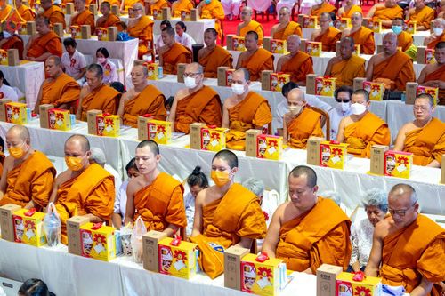 ภาพ No.109819:พิธีเจริญพระพุทธมนต์ ปฏิบัติธรรม  มอบทุนการศึกษา ถวายสังฆทาน 121 วัด วันพุธที่ 10 มกราคม พ.ศ. 2567 ณ อาคารราชวิริยาลังการ วัดไร่ขิง พระอารามหลวง  อ.สามพราน จ.นครปฐม