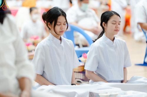 ภาพ No.145199:พิธีถวายผ้าอาบน้ำฝนและประทีปโคมไฟ ณ สภาธรรมกายสากล วัดพระธรรมกาย วันเสาร์ที่ 20 กรกฎาคม พ.ศ. 2567