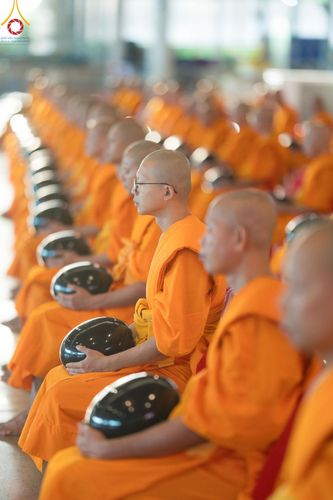 ภาพ No.150962:พิธีตักบาตร ในวันอาทิตย์ต้นเดือน วันที่ 1 กันยายน พ.ศ. 2567 ณ สภาธรรมกายสากล วัดพระธรรมกาย