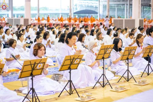 ภาพ No.188133:พิธีถวายภัตตาหารเป็นสังฆทาน แด่พระธรรมยาตรา ในโครงการธรรมยาตรา กตัญญูบูชา มหาปูชนียาจารย์ พระมงคลเทพมุนี(สด จนฺทสโร) พระผู้ปราบมาร อนุสรณ์สถาน 7 แห่ง ปีที่ 13 ณ สภาธรรมกายสากล วัดพระธรรมกาย วันที่ 2 มกราคม พ.ศ. 2568